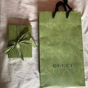 Gucci authentic gift bag with box and ribbon